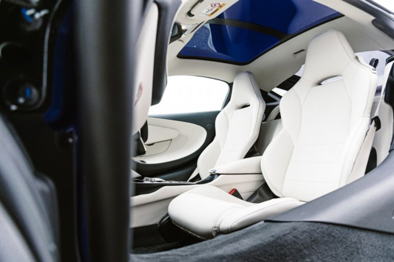MCLAREN GT COUPE 4.0 V8 SSG 2DR SEMI AUTOMATIC