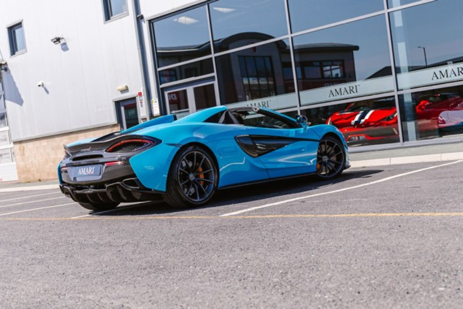 MCLAREN 570 CONVERTIBLE 3.8 V8 SSG 2DR SEMI AUTOMATIC