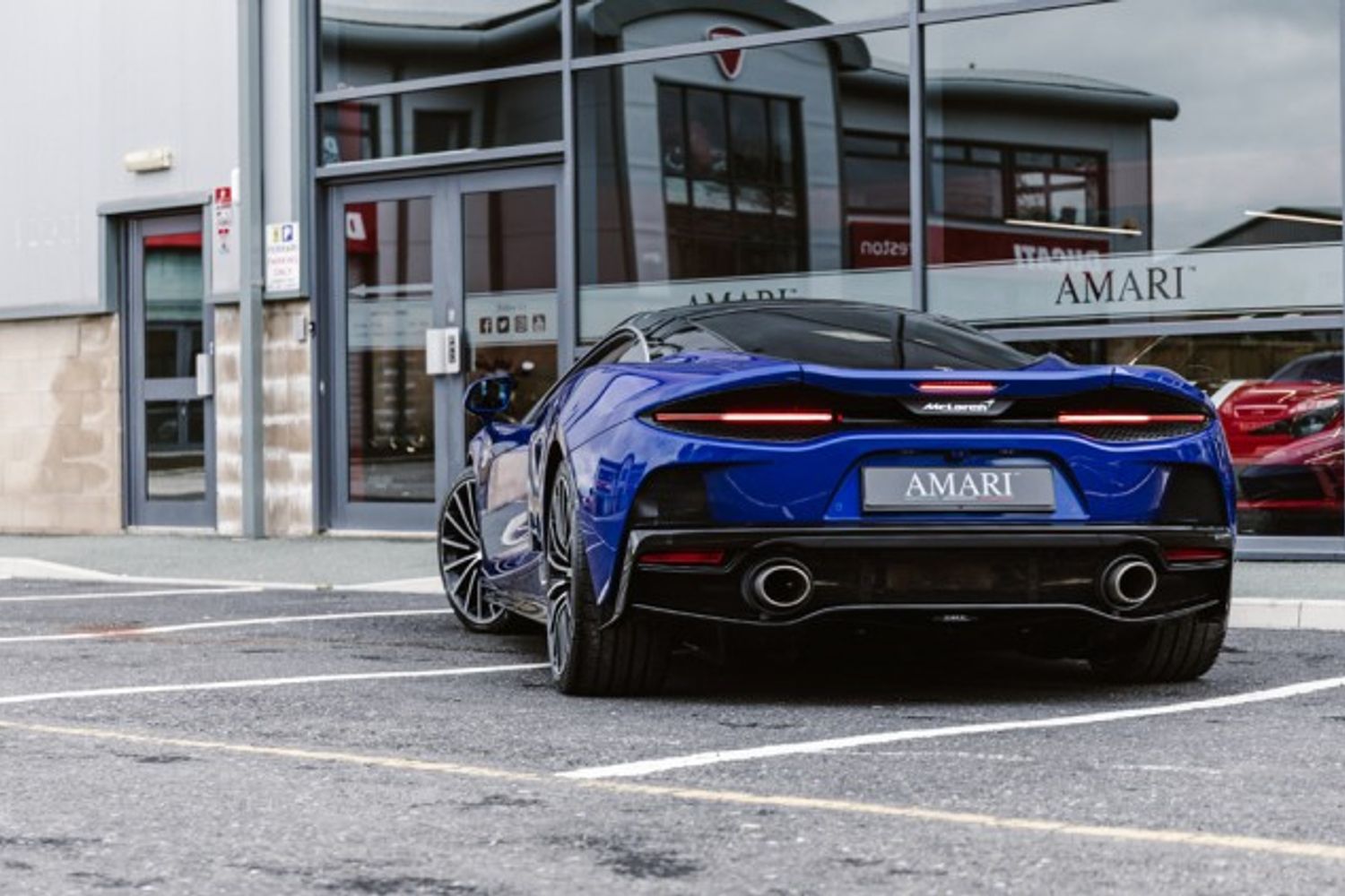 MCLAREN GT COUPE 4.0 V8 SSG 2DR SEMI AUTOMATIC