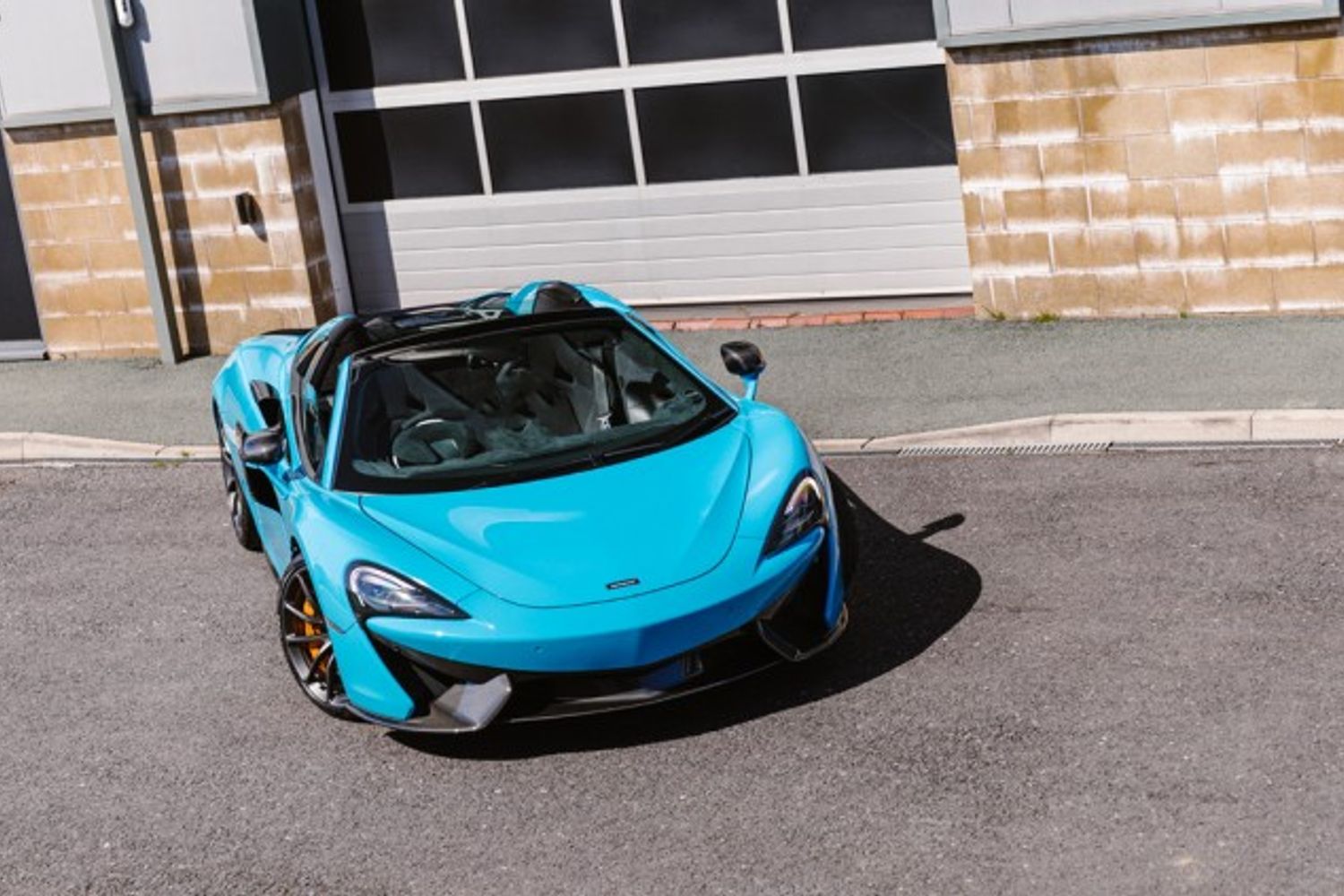 MCLAREN 570 CONVERTIBLE 3.8 V8 SSG 2DR SEMI AUTOMATIC