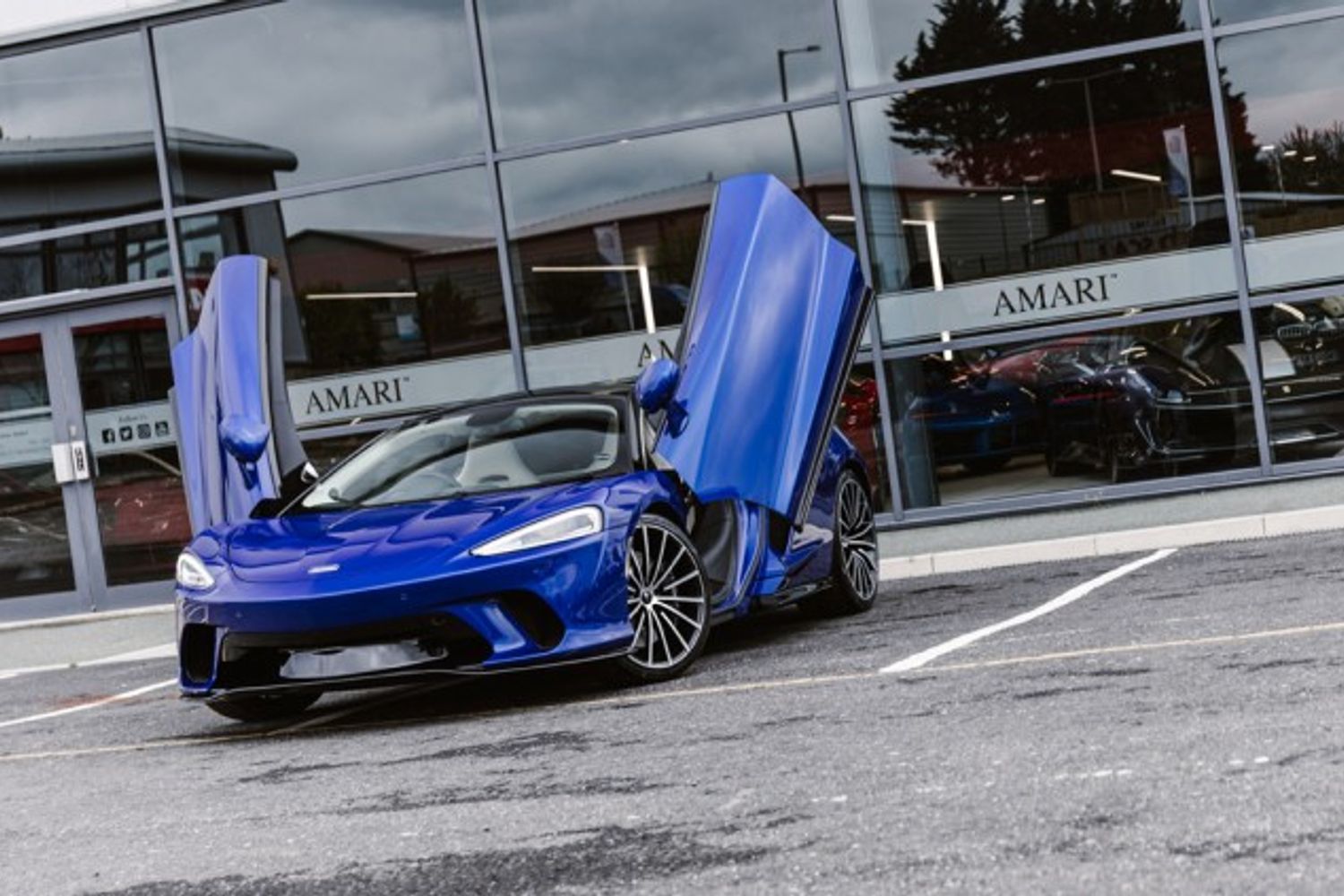 MCLAREN GT COUPE 4.0 V8 SSG 2DR SEMI AUTOMATIC
