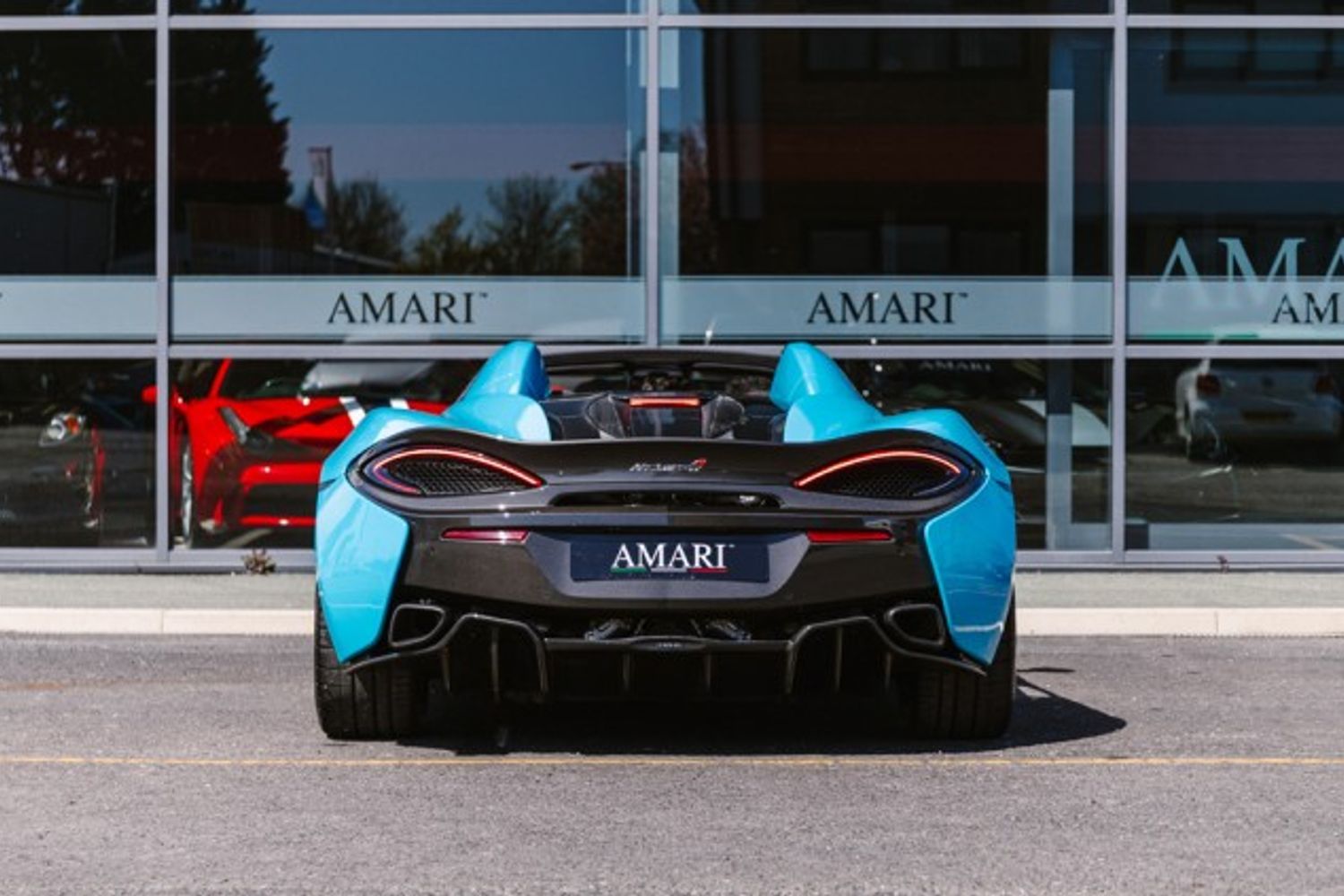 MCLAREN 570 CONVERTIBLE 3.8 V8 SSG 2DR SEMI AUTOMATIC