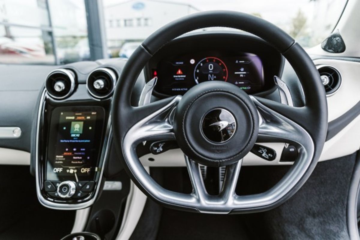 MCLAREN GT COUPE 4.0 V8 SSG 2DR SEMI AUTOMATIC