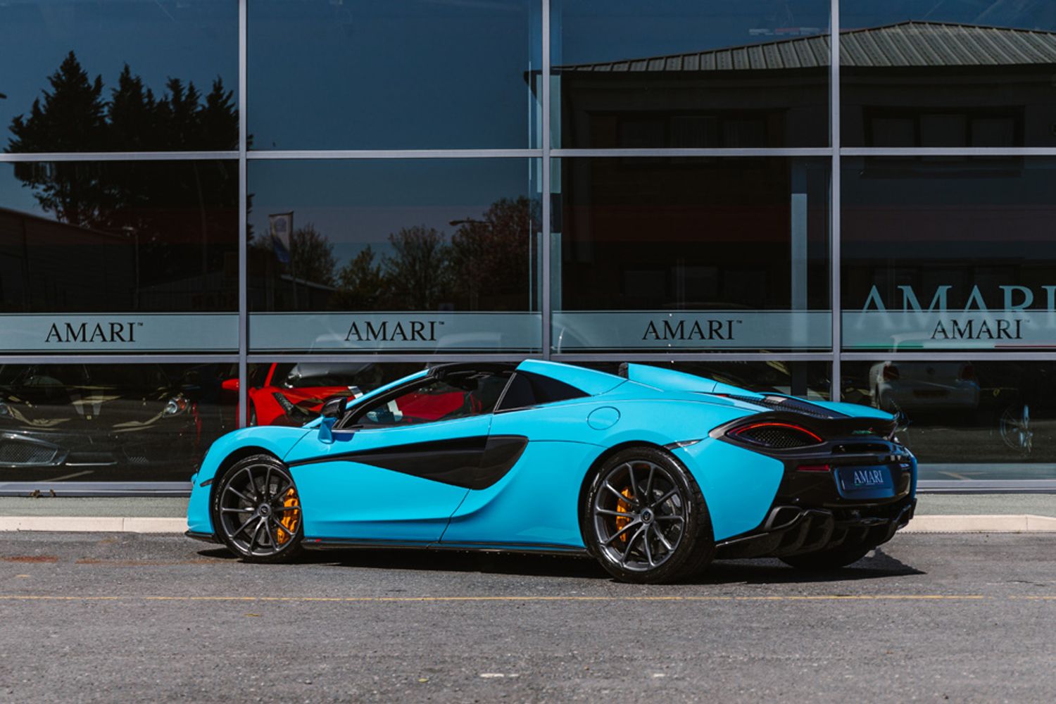 MCLAREN 570 CONVERTIBLE 3.8 V8 SSG 2DR SEMI AUTOMATIC
