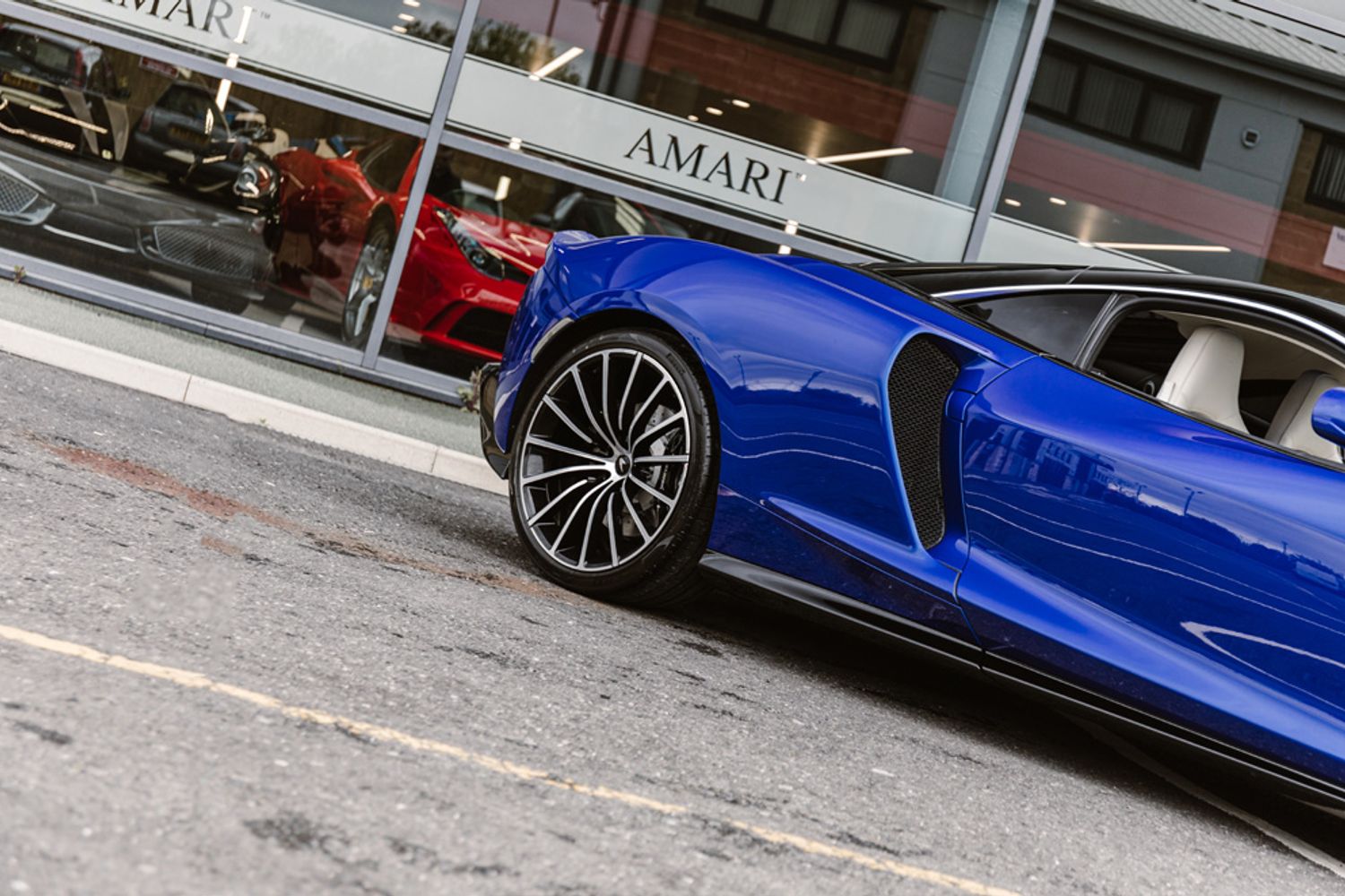 MCLAREN GT COUPE 4.0 V8 SSG 2DR SEMI AUTOMATIC