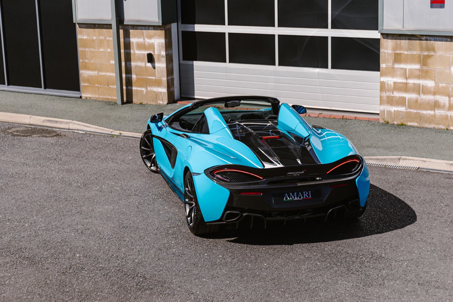 MCLAREN 570 CONVERTIBLE 3.8 V8 SSG 2DR SEMI AUTOMATIC