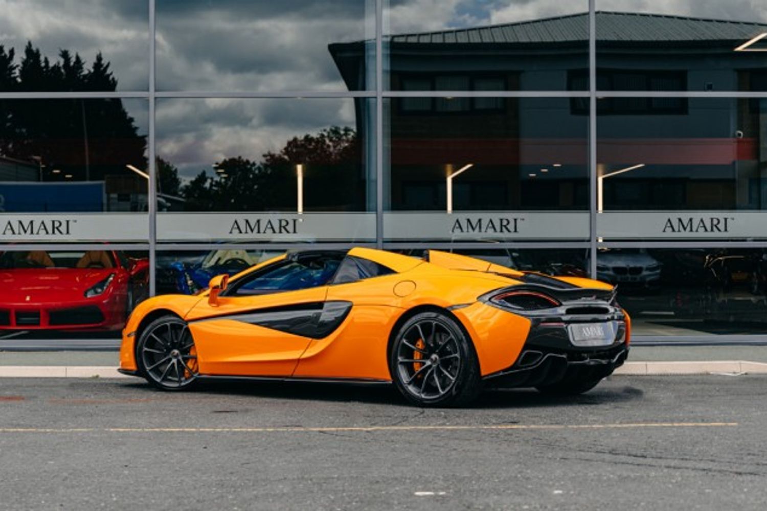 MCLAREN 570S V8 SSG CONVERTIBLE 3.8 V8 SSG 2DR SEMI AUTOMATIC
