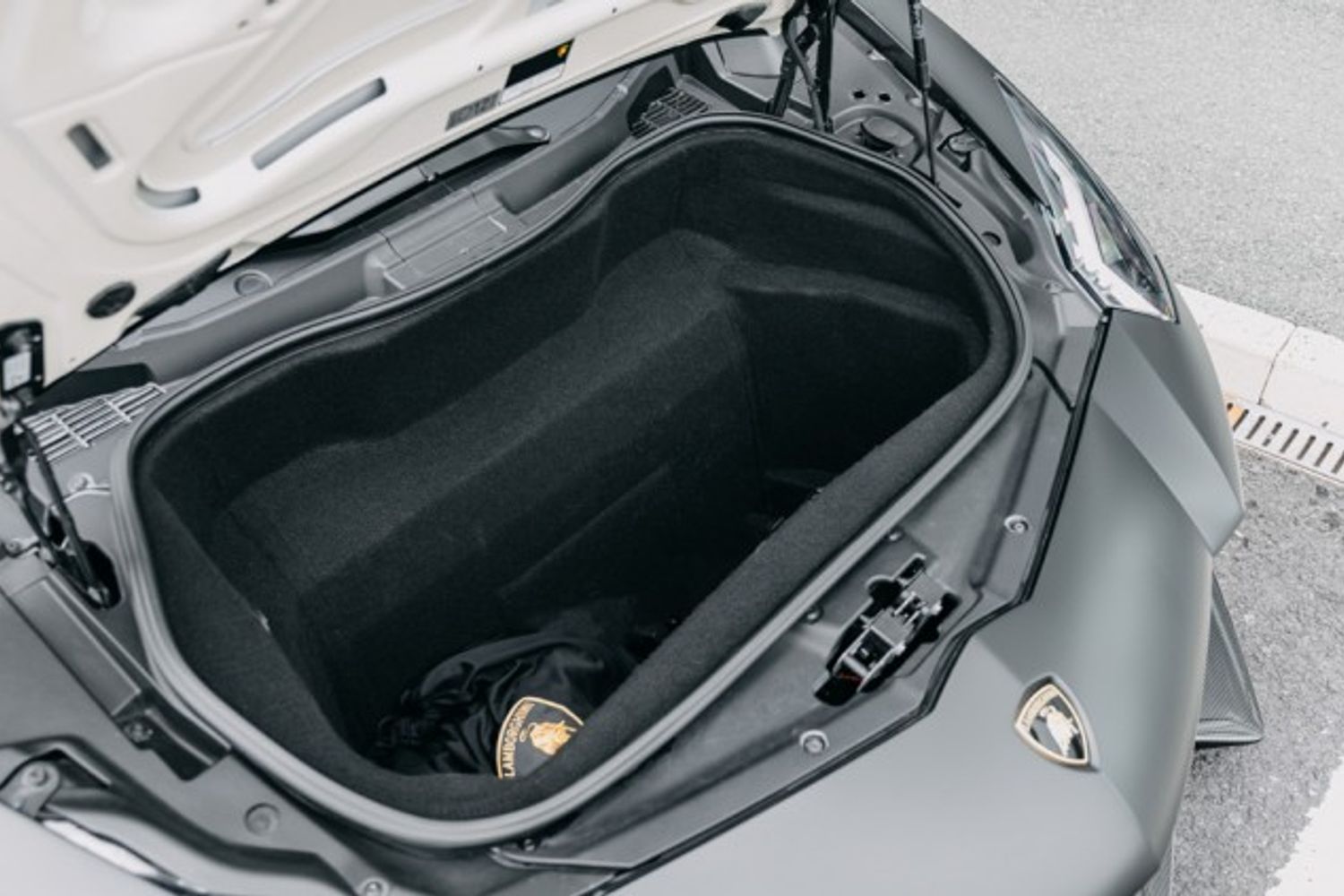 LAMBORGHINI AVENTADOR COUPE 6.5 LP 740-4 S 2DR SEMI AUTOMATIC
