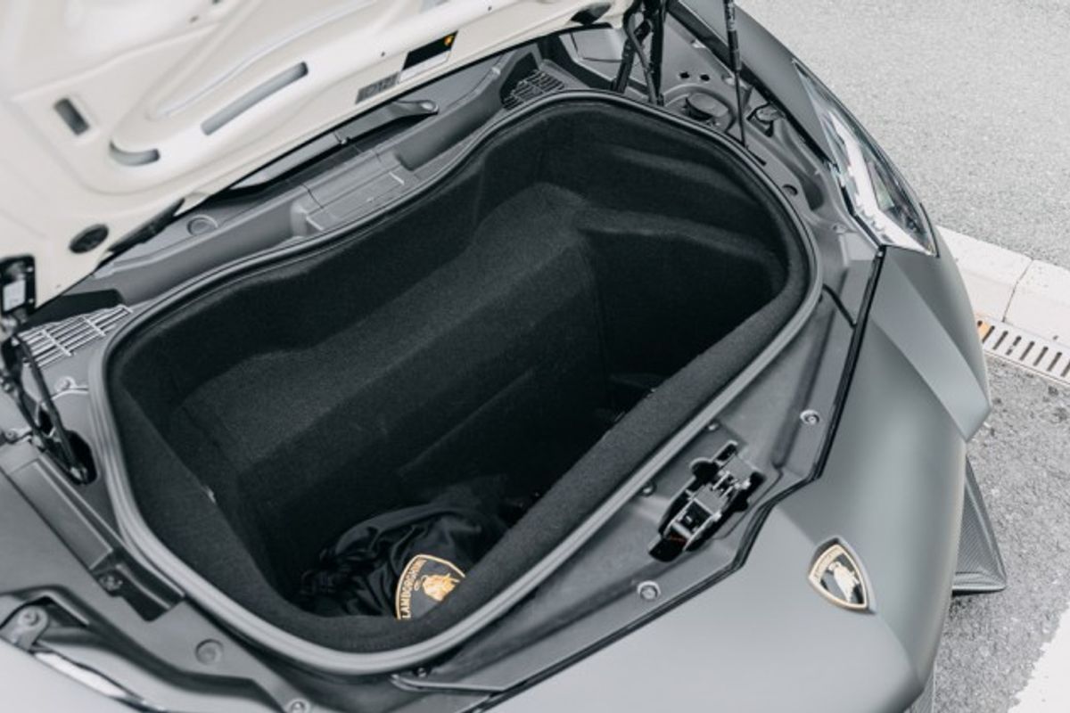LAMBORGHINI AVENTADOR COUPE 6.5 LP 740-4 S 2DR SEMI AUTOMATIC