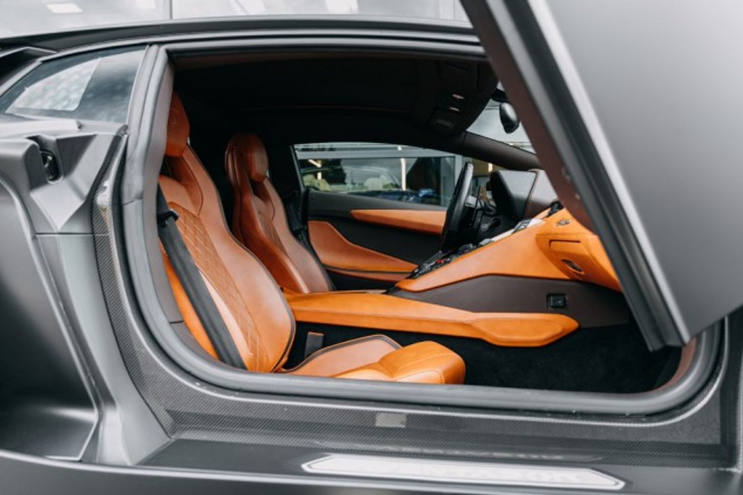 LAMBORGHINI AVENTADOR COUPE 6.5 LP 740-4 S 2DR SEMI AUTOMATIC