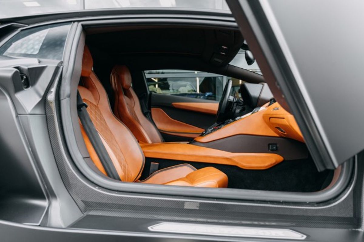 LAMBORGHINI AVENTADOR COUPE 6.5 LP 740-4 S 2DR SEMI AUTOMATIC