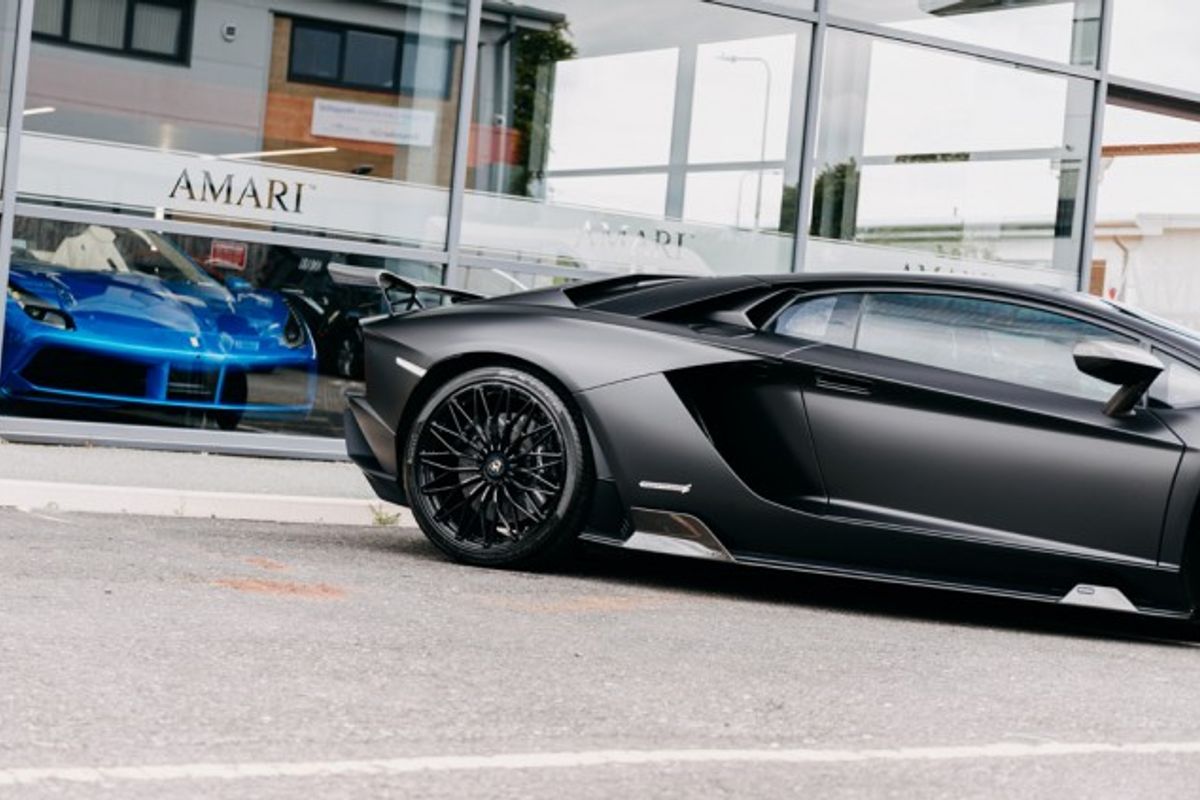 LAMBORGHINI AVENTADOR COUPE 6.5 LP 740-4 S 2DR SEMI AUTOMATIC