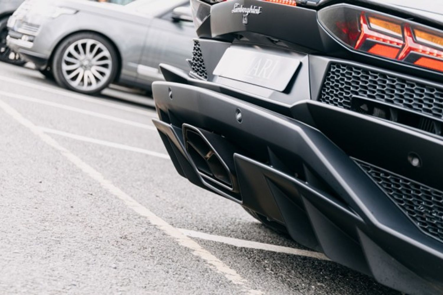 LAMBORGHINI AVENTADOR COUPE 6.5 LP 740-4 S 2DR SEMI AUTOMATIC