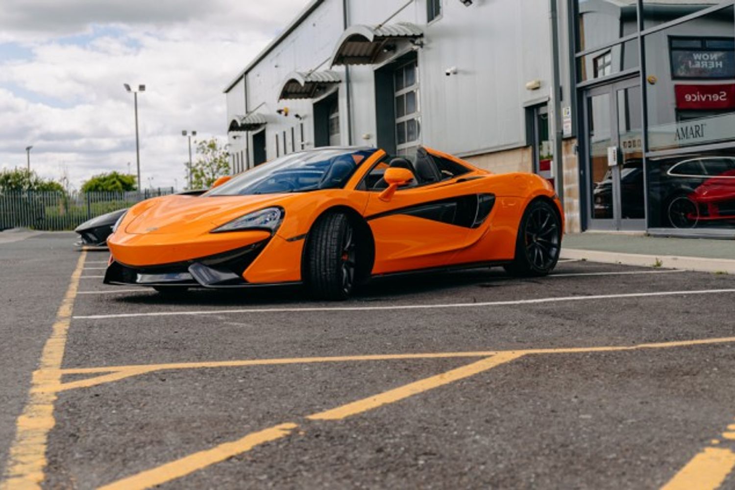 MCLAREN 570S V8 SSG CONVERTIBLE 3.8 V8 SSG 2DR SEMI AUTOMATIC