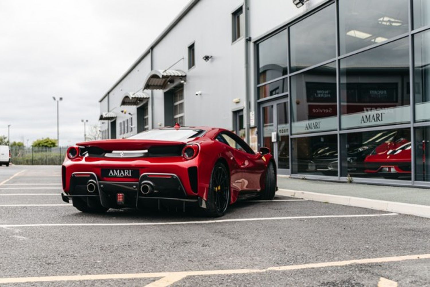 FERRARI 488 PISTA VS COUPE 3.9 VS 2DR SEMI AUTOMATIC