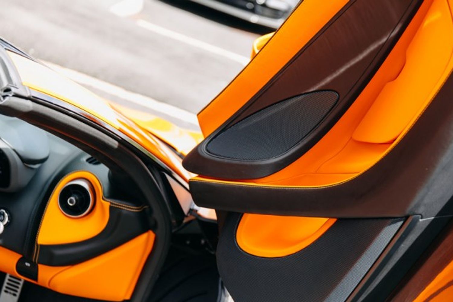MCLAREN 570S V8 SSG CONVERTIBLE 3.8 V8 SSG 2DR SEMI AUTOMATIC