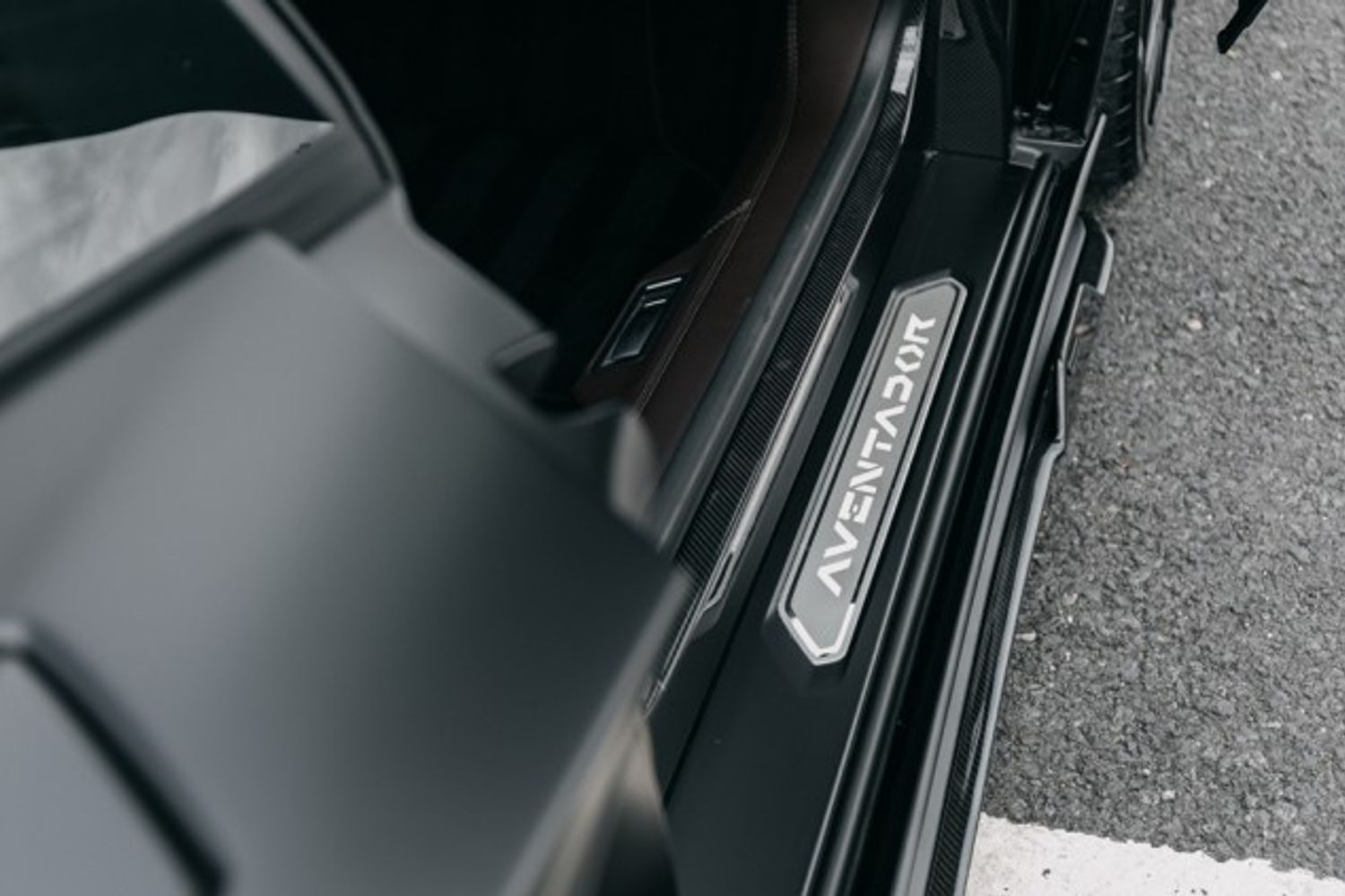 LAMBORGHINI AVENTADOR COUPE 6.5 LP 740-4 S 2DR SEMI AUTOMATIC