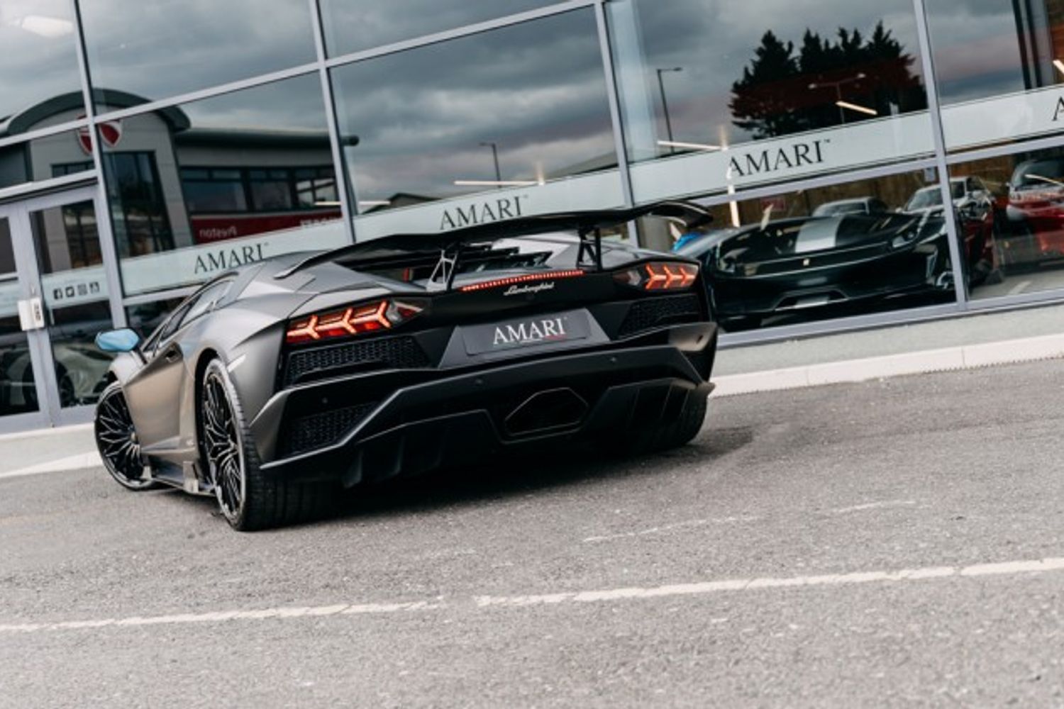 LAMBORGHINI AVENTADOR COUPE 6.5 LP 740-4 S 2DR SEMI AUTOMATIC