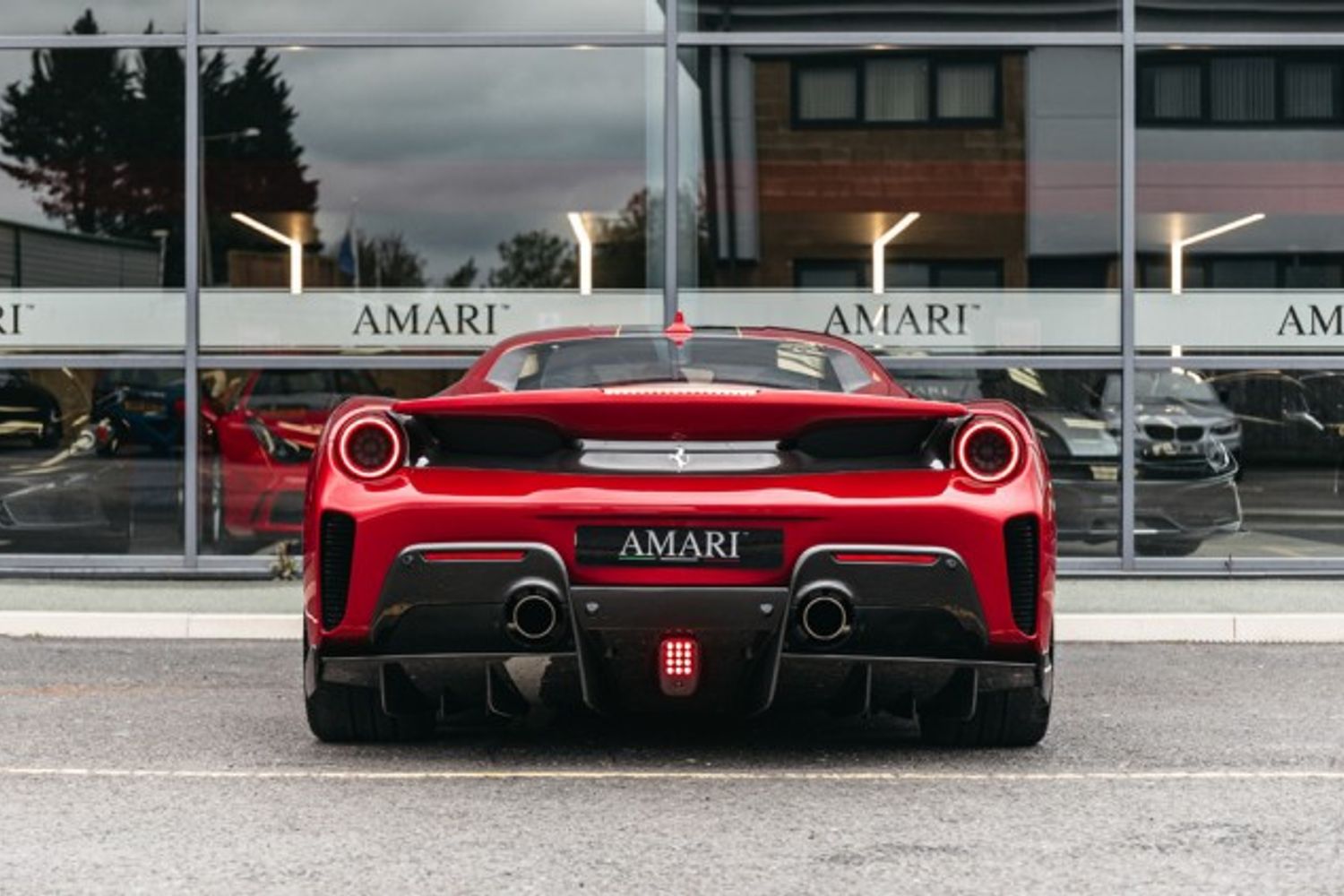 FERRARI 488 PISTA VS COUPE 3.9 VS 2DR SEMI AUTOMATIC