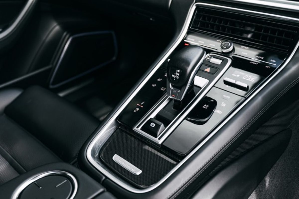 PORSCHE PANAMERA ESTATE 4.0 TURBO SPORT TURISMO PDK 5DR SEMI AUTOMATIC