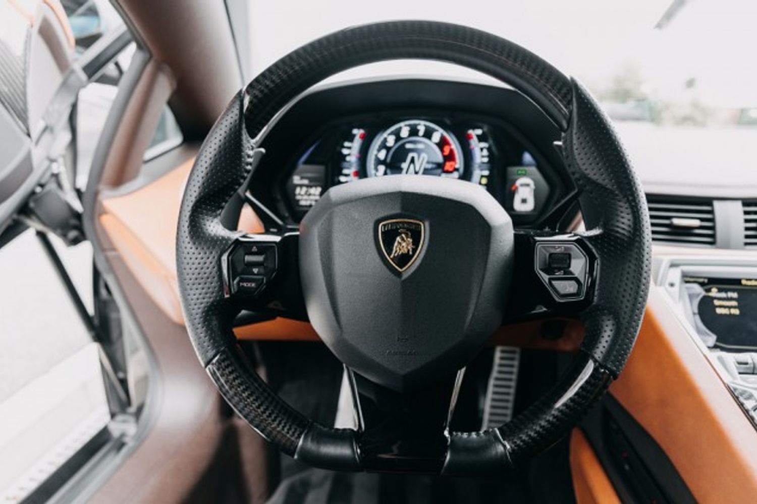 LAMBORGHINI AVENTADOR COUPE 6.5 LP 740-4 S 2DR SEMI AUTOMATIC