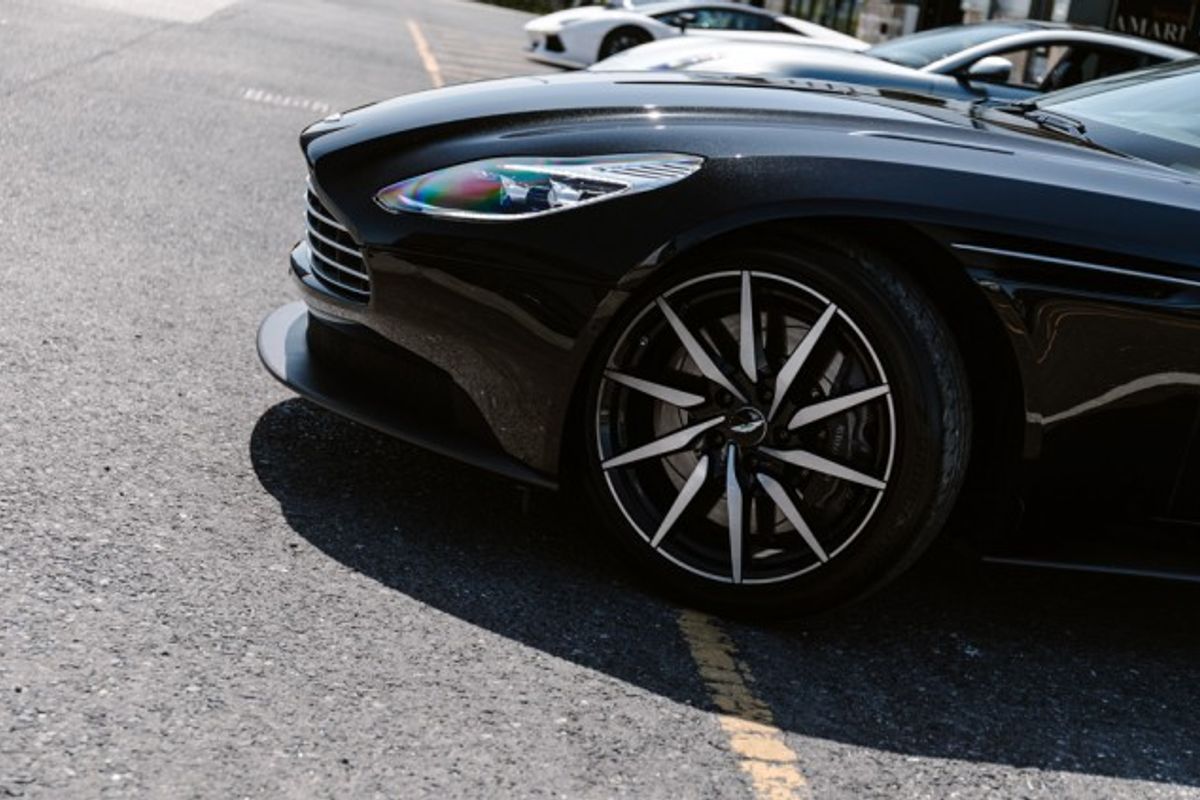 ASTON MARTIN DB11 COUPE 5.2 V12 2DR AUTOMATIC
