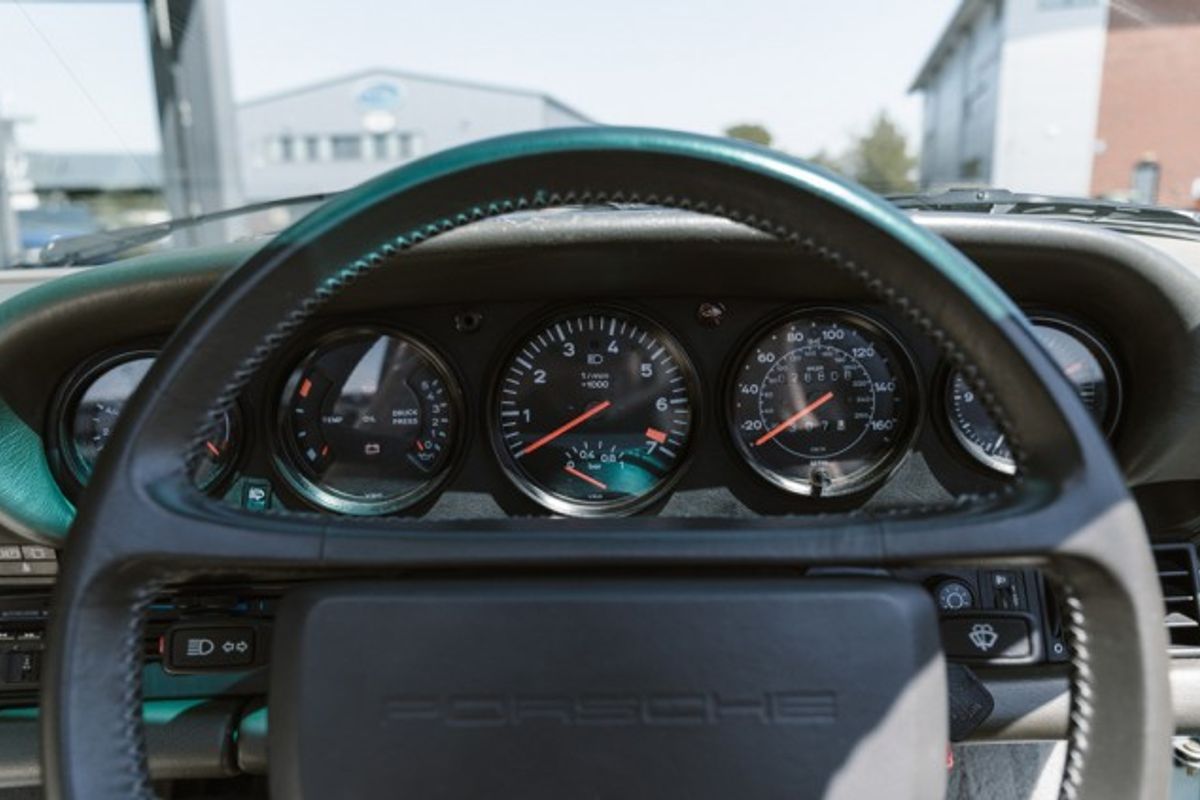 PORSCHE 911 TURBO CONVERTIBLE 3.3 TURBO 2DR