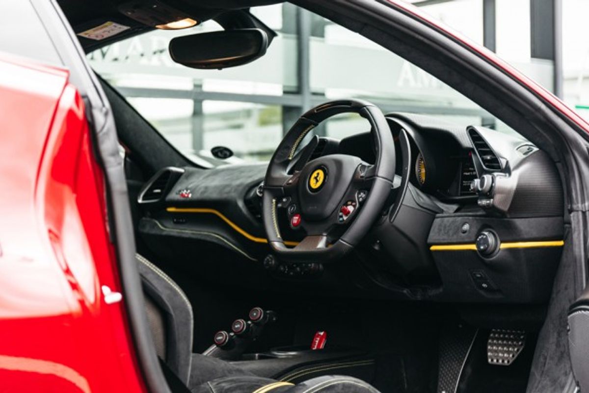 FERRARI 488 PISTA VS COUPE 3.9 VS 2DR SEMI AUTOMATIC
