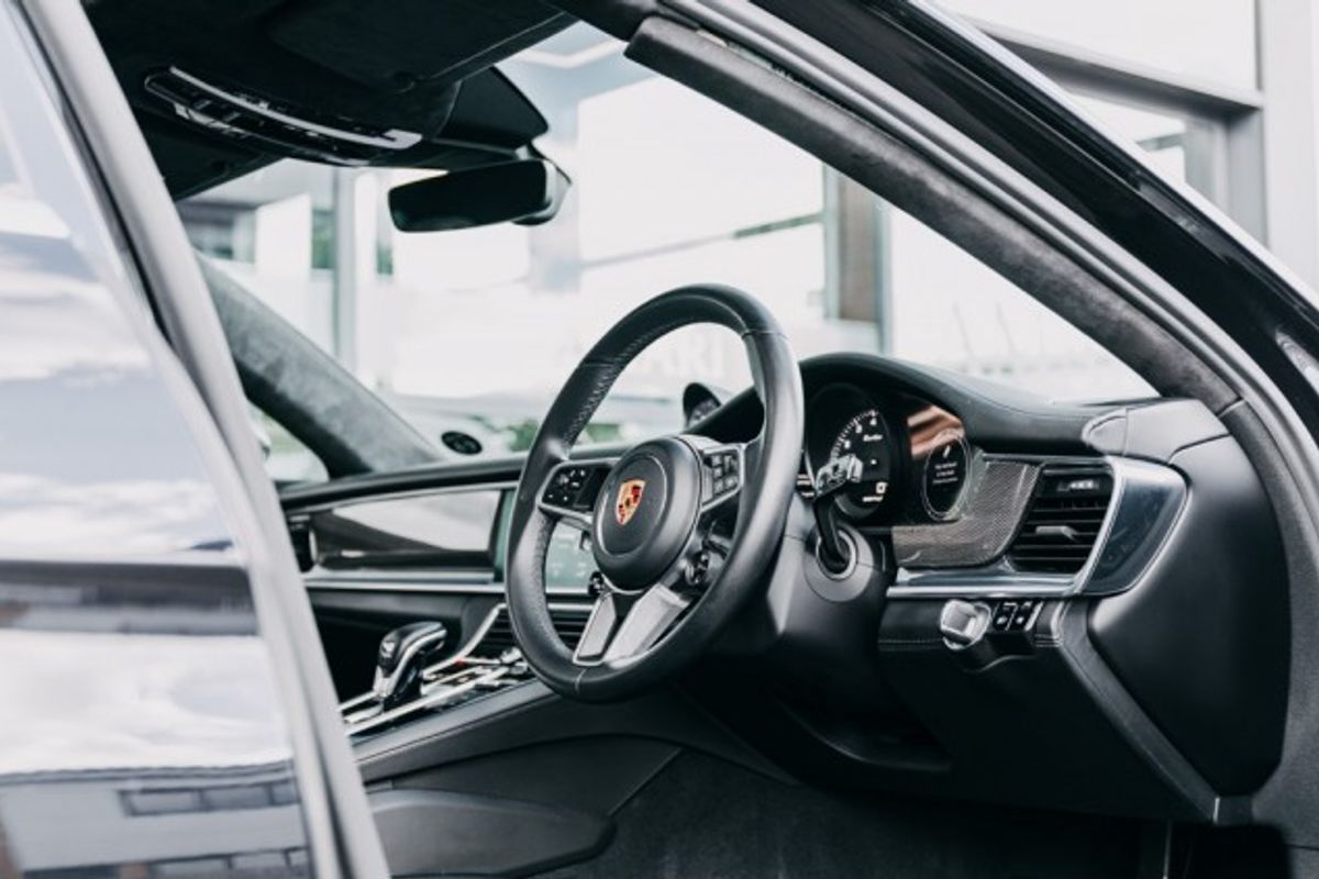 PORSCHE PANAMERA ESTATE 4.0 TURBO SPORT TURISMO PDK 5DR SEMI AUTOMATIC