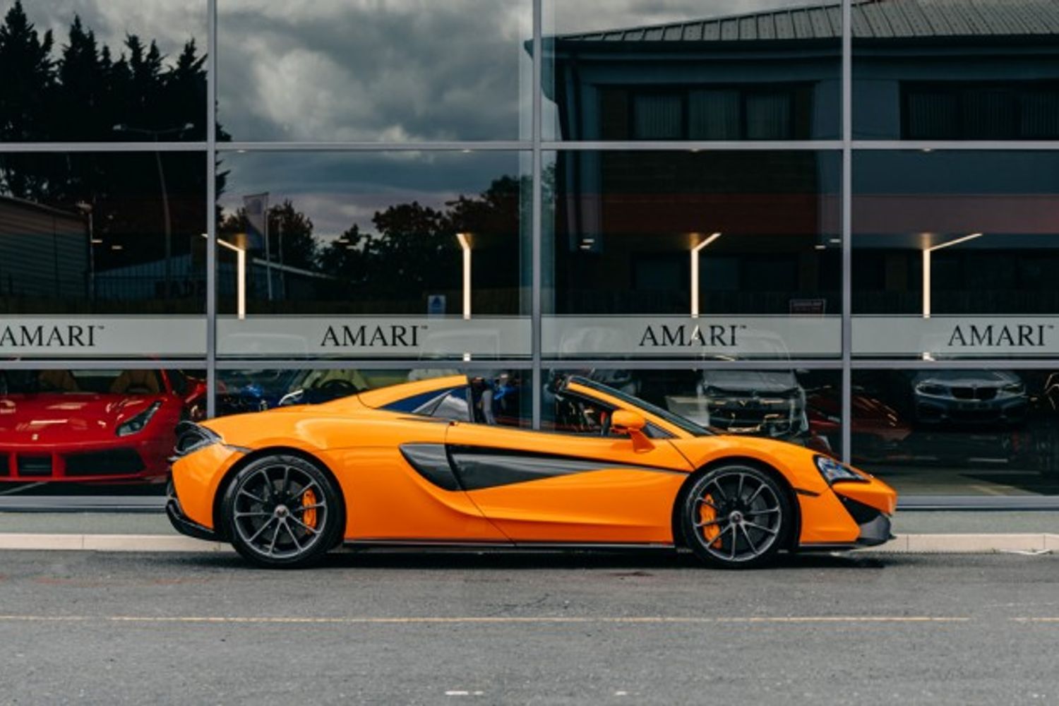 MCLAREN 570S V8 SSG CONVERTIBLE 3.8 V8 SSG 2DR SEMI AUTOMATIC