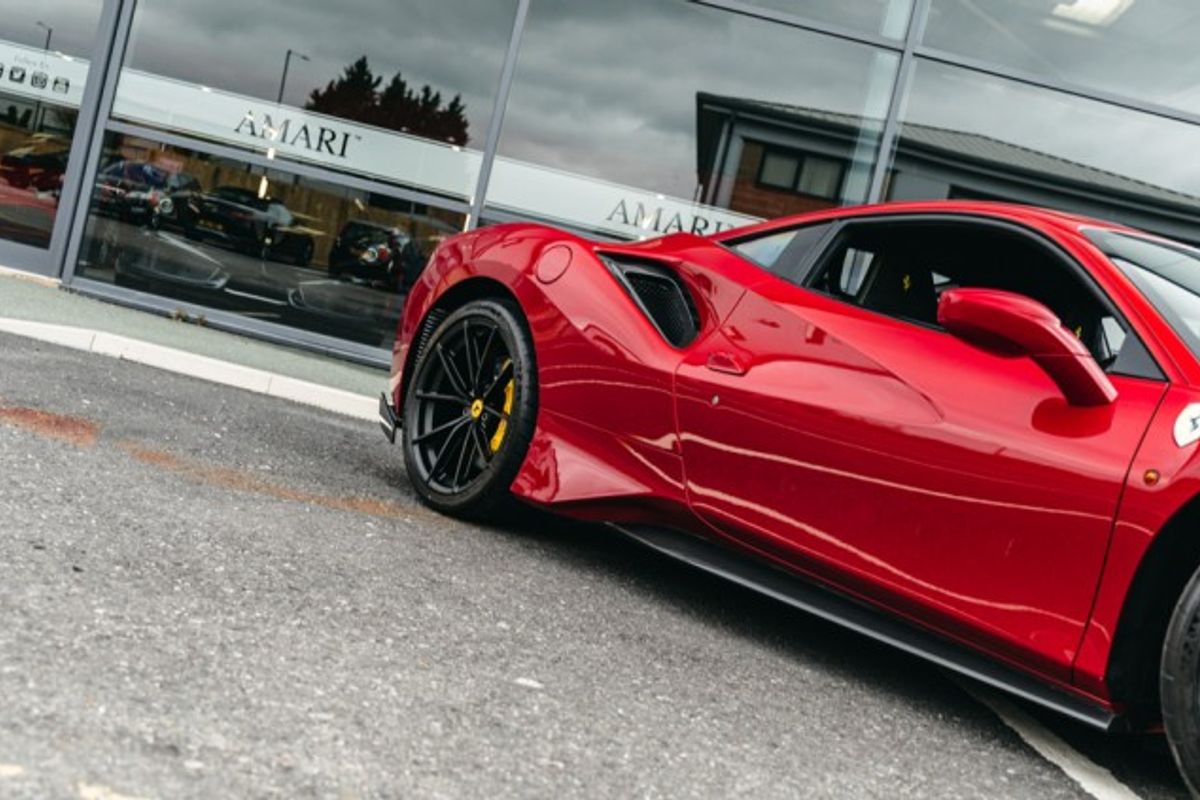 FERRARI 488 PISTA VS COUPE 3.9 VS 2DR SEMI AUTOMATIC