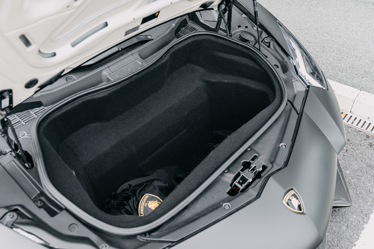 LAMBORGHINI AVENTADOR COUPE 6.5 LP 740-4 S 2DR SEMI AUTOMATIC