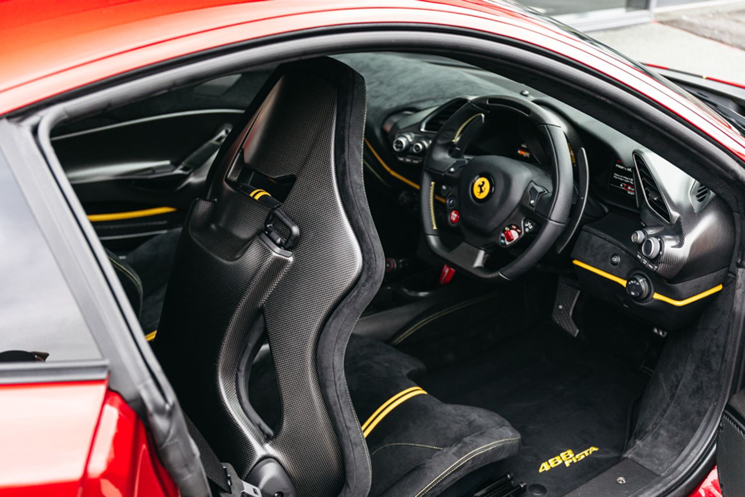 FERRARI 488 PISTA VS COUPE 3.9 VS 2DR SEMI AUTOMATIC