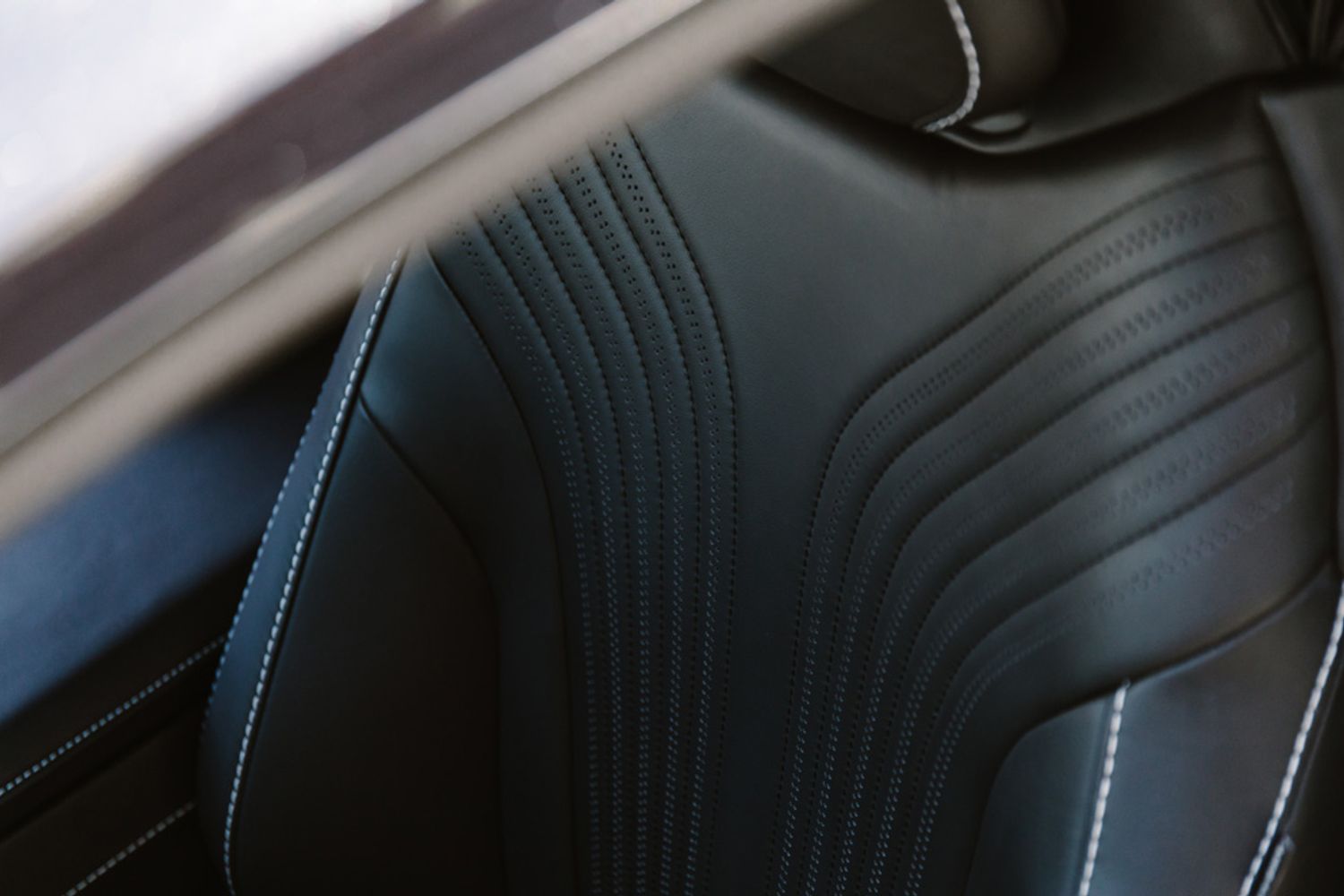 ASTON MARTIN DB11 COUPE 5.2 V12 2DR AUTOMATIC