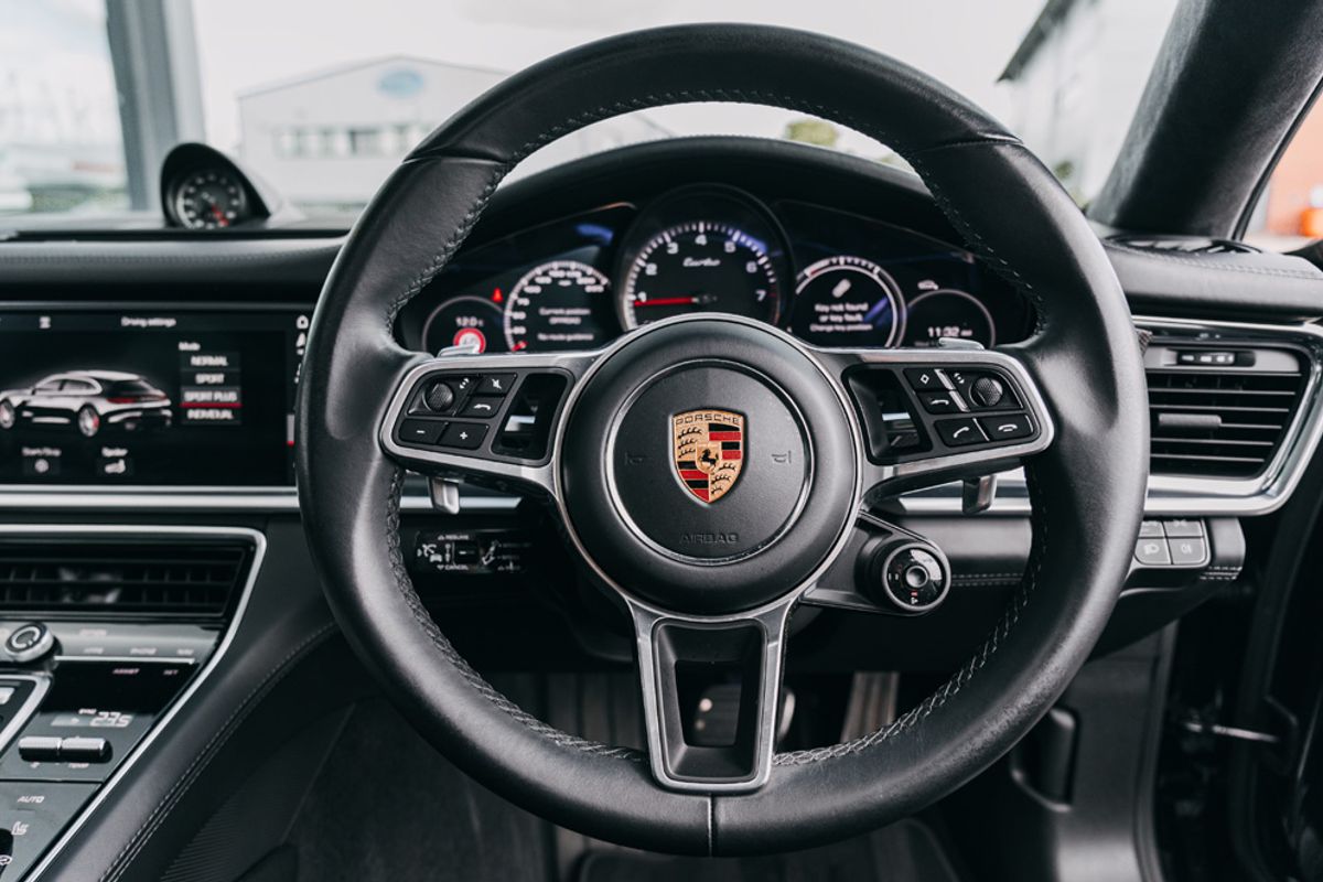 PORSCHE PANAMERA ESTATE 4.0 TURBO SPORT TURISMO PDK 5DR SEMI AUTOMATIC