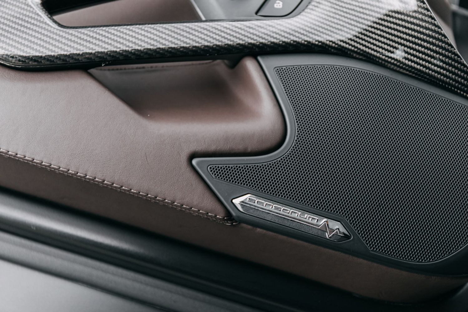 LAMBORGHINI AVENTADOR COUPE 6.5 LP 740-4 S 2DR SEMI AUTOMATIC