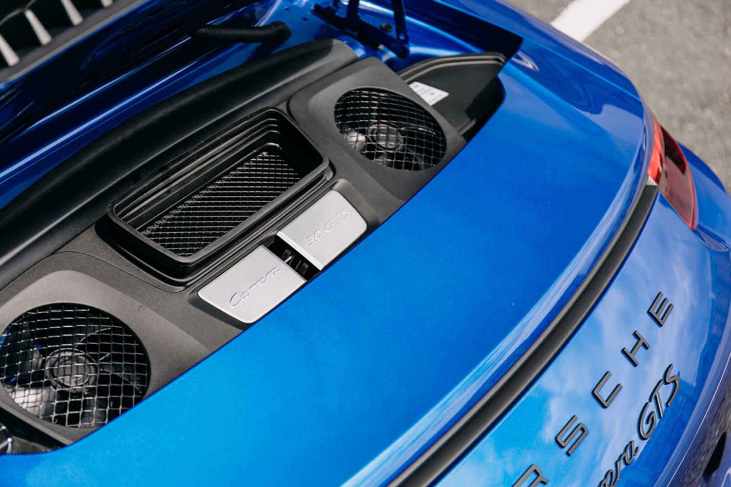 PORSCHE 911 COUPE 3.0 CARRERA GTS 2DR