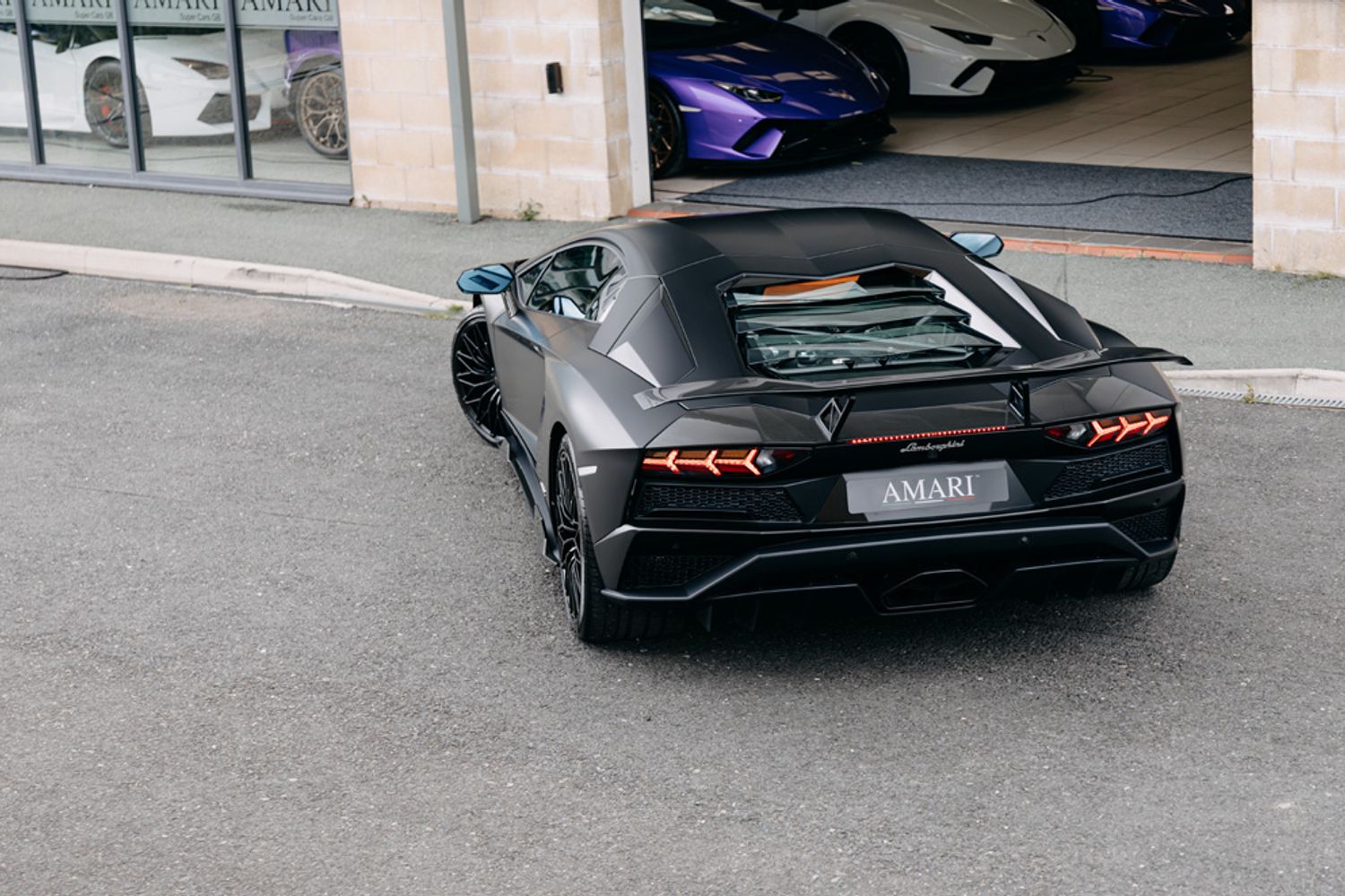 LAMBORGHINI AVENTADOR COUPE 6.5 LP 740-4 S 2DR SEMI AUTOMATIC