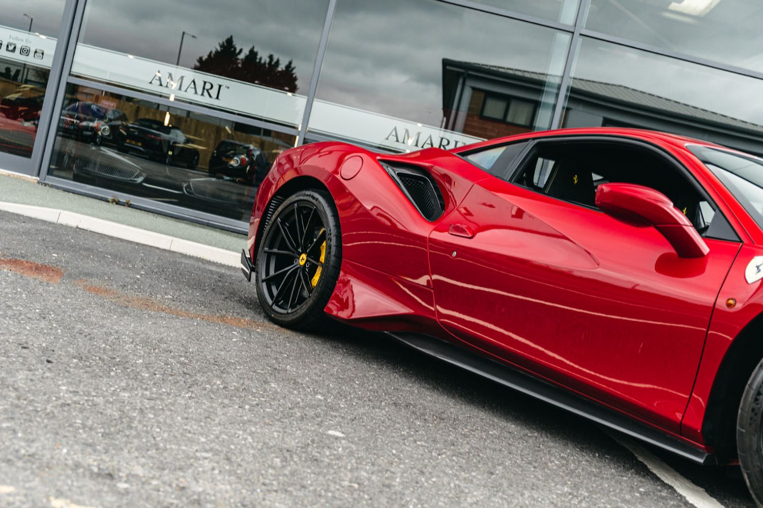 FERRARI 488 PISTA VS COUPE 3.9 VS 2DR SEMI AUTOMATIC