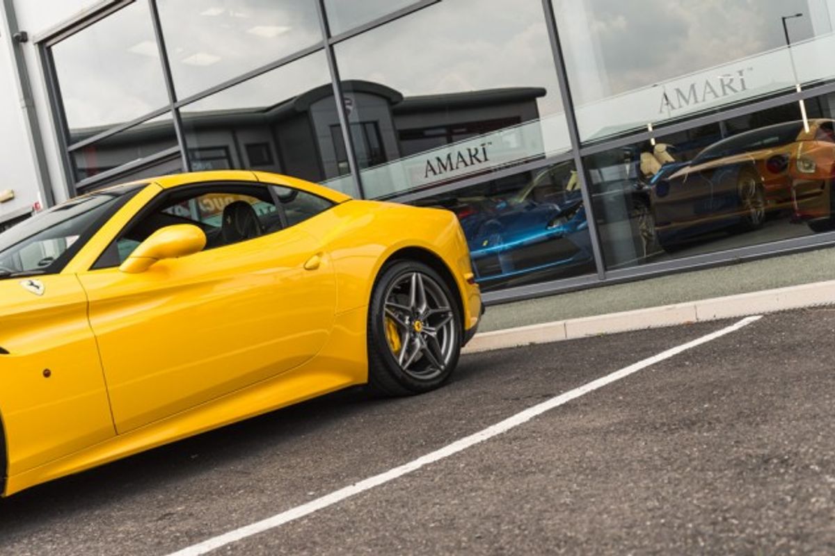 FERRARI CALIFORNIA CONVERTIBLE 3.9 DD 2DR SEMI AUTOMATIC