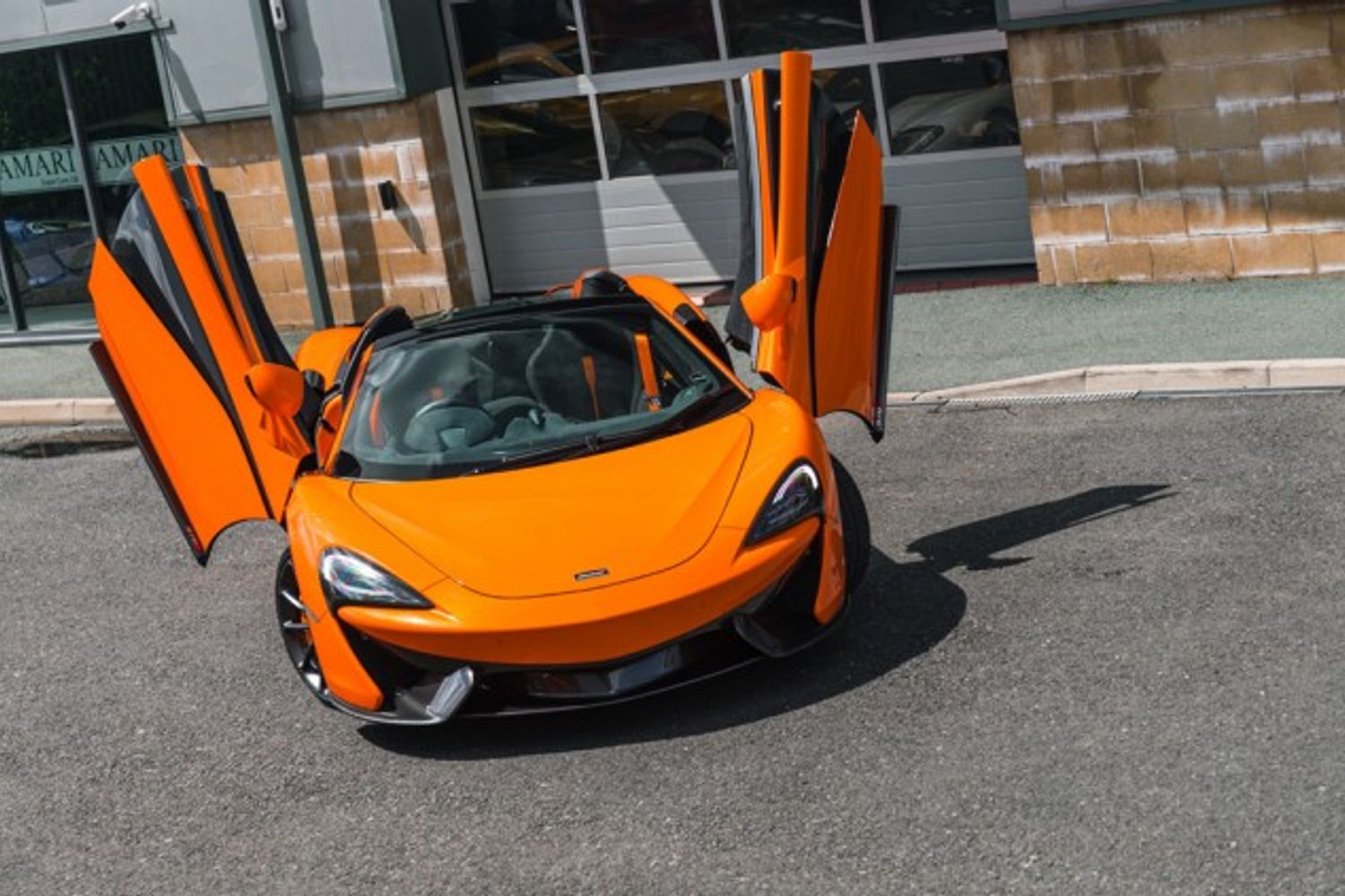 MCLAREN 570S V8 SSG CONVERTIBLE 3.8 V8 SSG 2DR SEMI AUTOMATIC