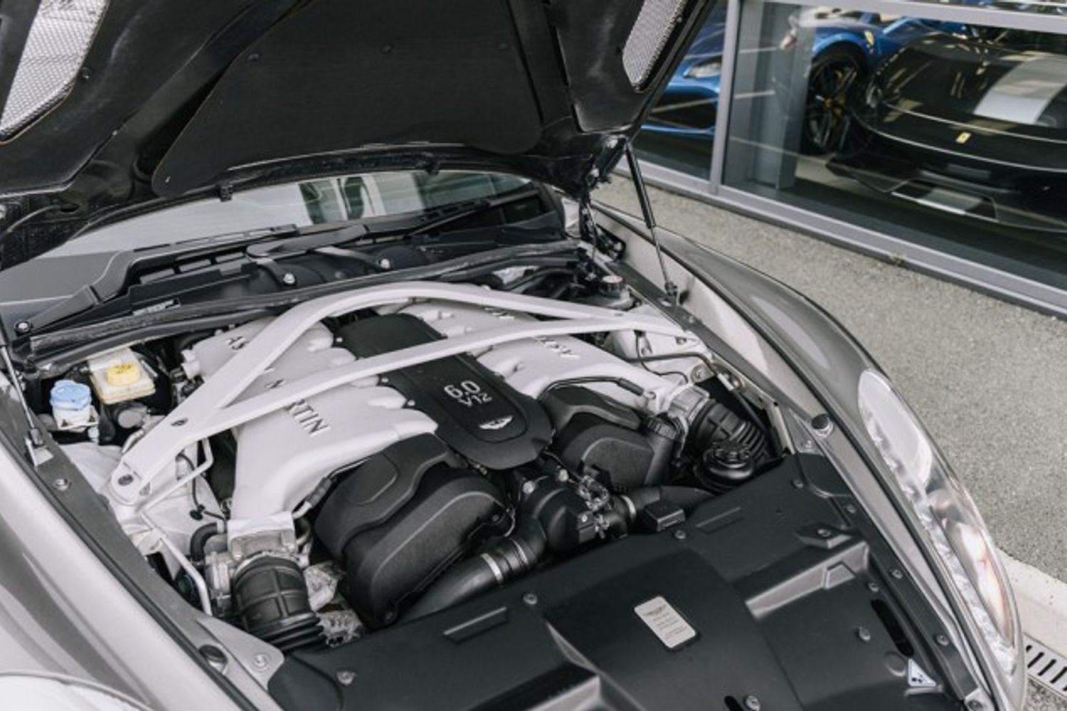 ASTON MARTIN VANQUISH COUPE 5.9 V12 2DR AUTOMATIC