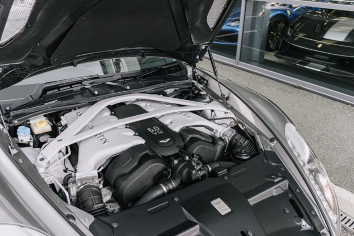 ASTON MARTIN VANQUISH COUPE 5.9 V12 2DR AUTOMATIC