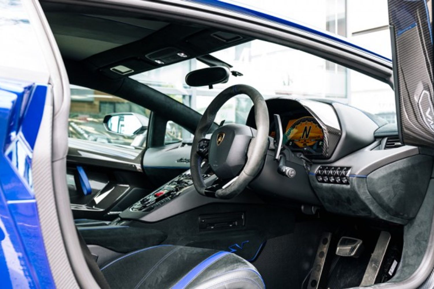LAMBORGHINI AVENTADOR COUPE 6.5 LP 750-4 SUPERVELOCE 2DR SEMI AUTOMATIC