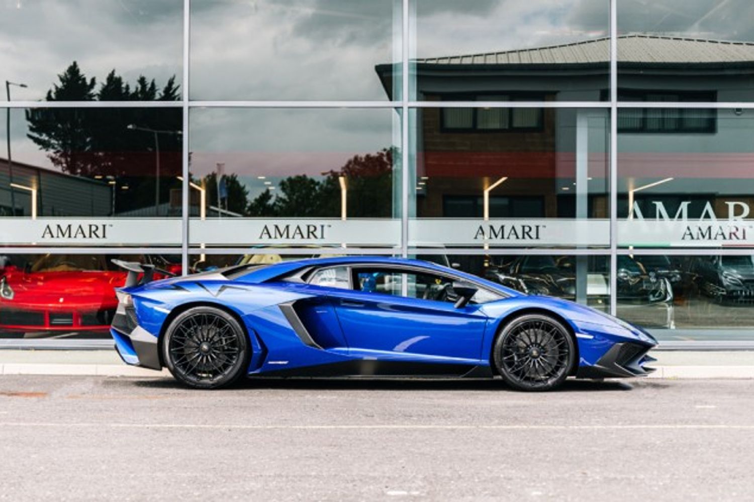 LAMBORGHINI AVENTADOR COUPE 6.5 LP 750-4 SUPERVELOCE 2DR SEMI AUTOMATIC