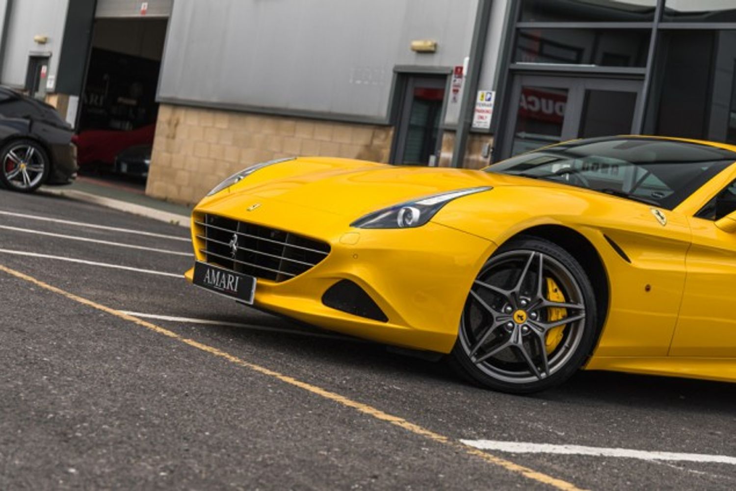 FERRARI CALIFORNIA CONVERTIBLE 3.9 DD 2DR SEMI AUTOMATIC