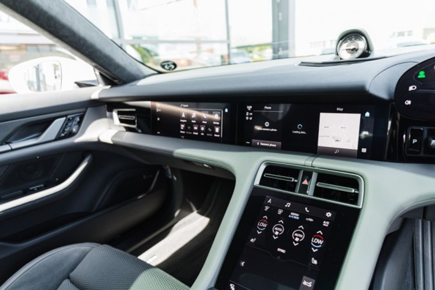 PORSCHE TAYCAN TURBO S ELECTRIC SALOON TURBO S 4DR AUTOMATIC