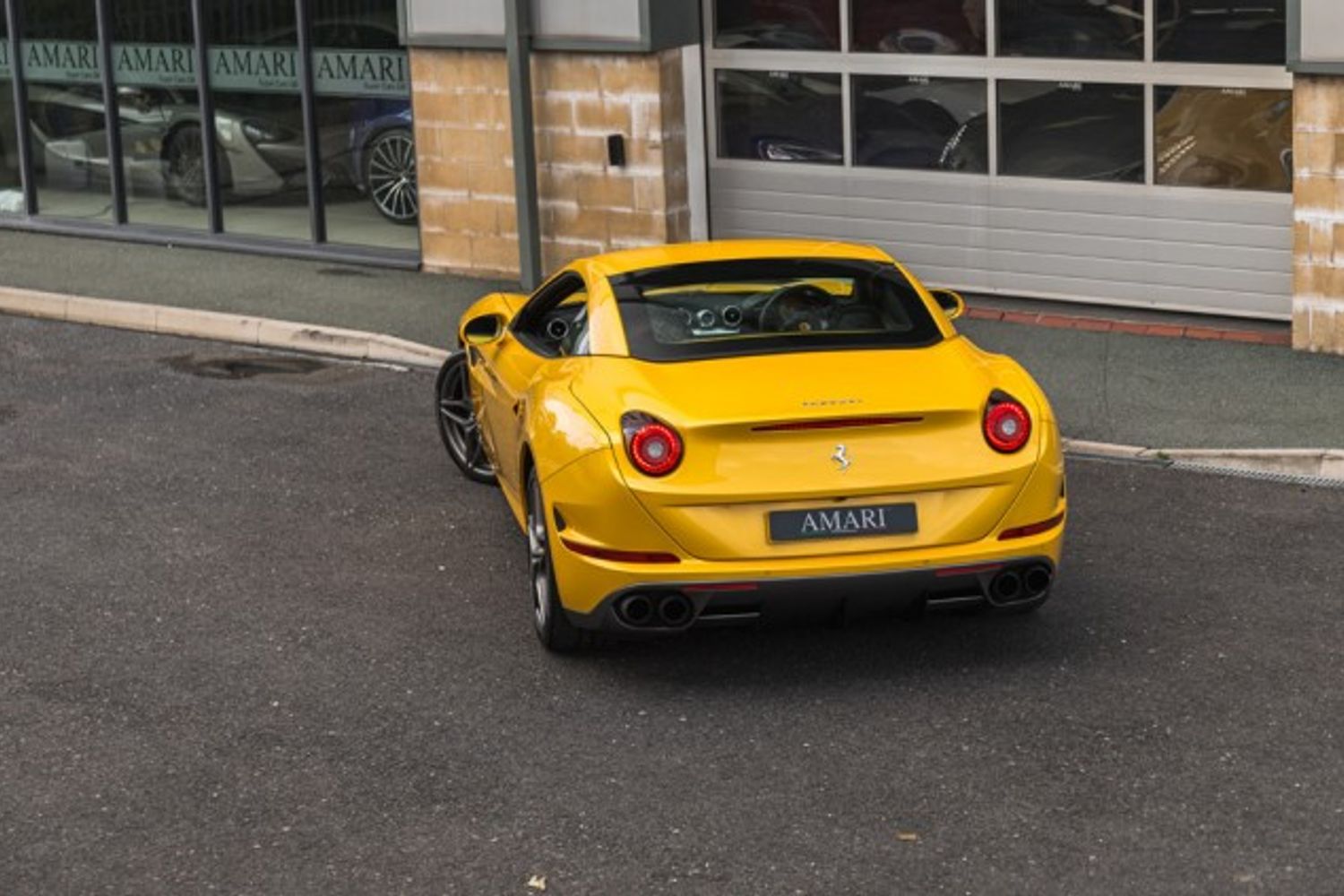 FERRARI CALIFORNIA CONVERTIBLE 3.9 DD 2DR SEMI AUTOMATIC