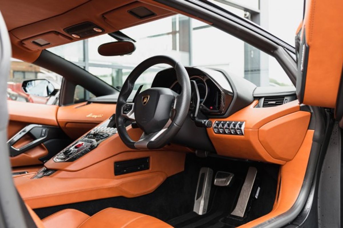 LAMBORGHINI AVENTADOR COUPE 6.5 MIURA 2DR SEMI AUTO