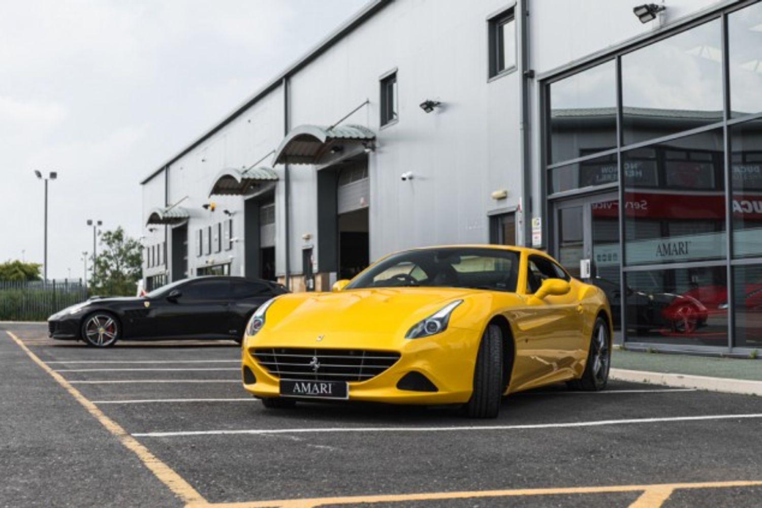 FERRARI CALIFORNIA CONVERTIBLE 3.9 DD 2DR SEMI AUTOMATIC